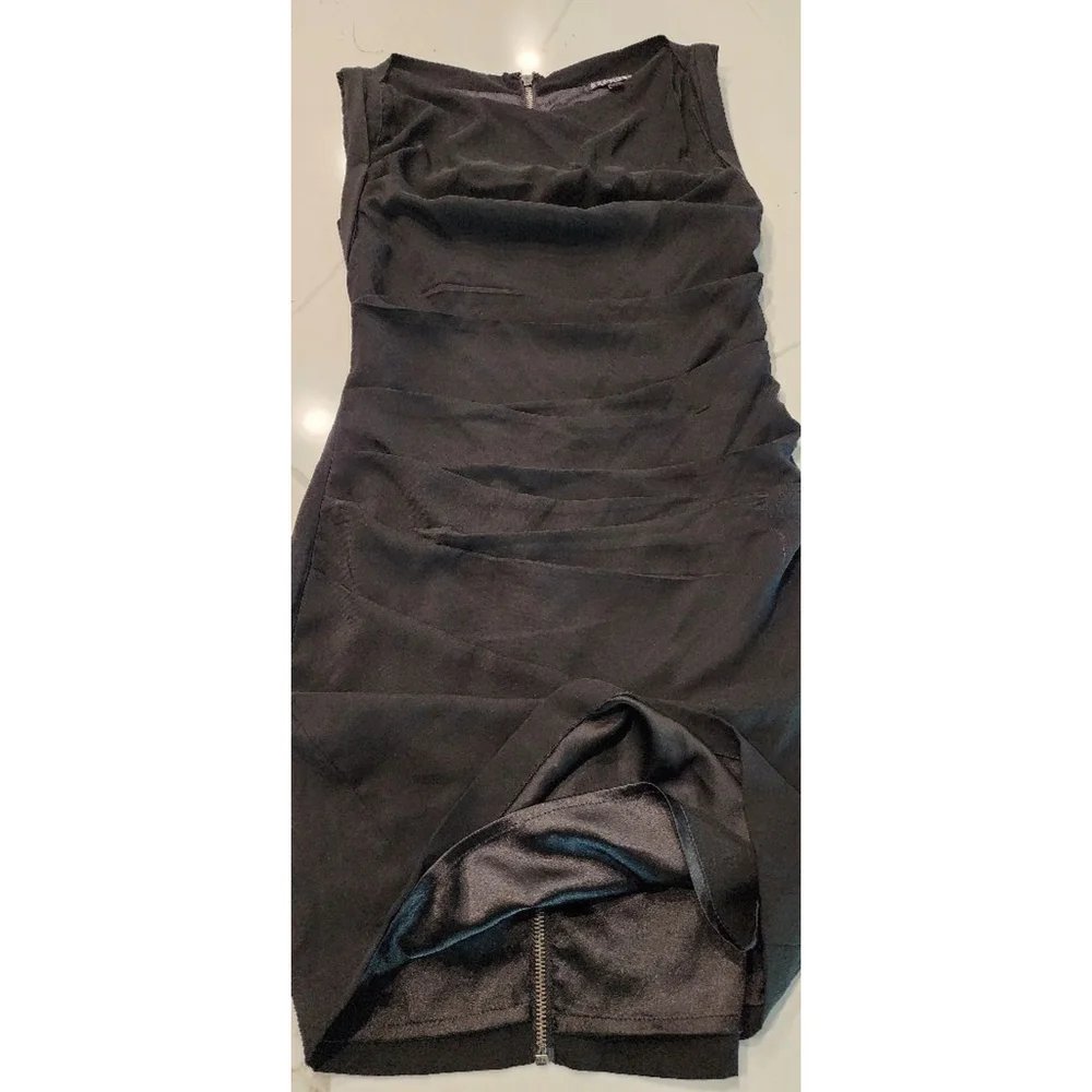 Express Black Sleeveless Ruched Cocktail Dress Size 0 LBD Full Back Zipper